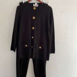 Laura by Alyzia 2 piece sweater set. Size 10